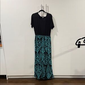 NWT Black and Teal Patterned Maxi Dress